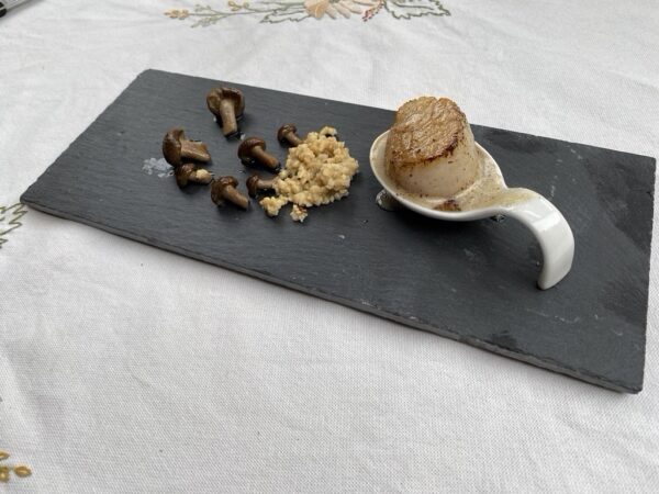 Coquilles met hazelnoot en bospaddestoelen