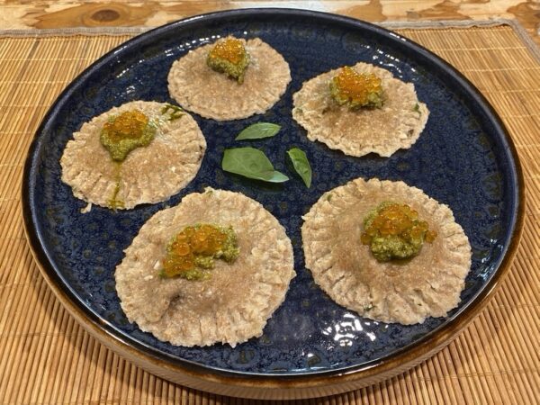 Ravioli met camembert en pijnboompitten