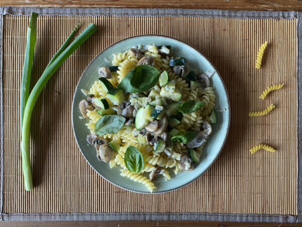 Fusilli met courgette en champignons